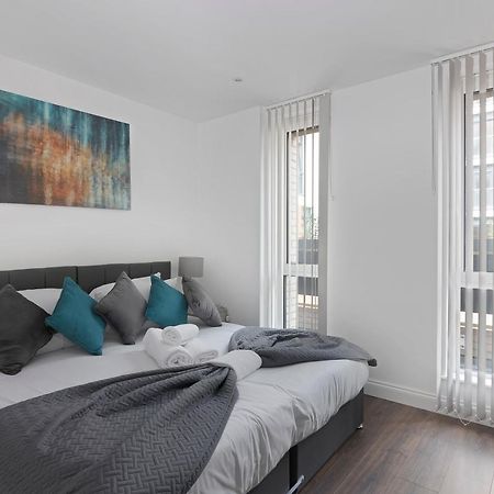 Spacious, Bright & Modern 1 & 2 Bed Apartments At Sligo House - Central Watford واتفورد المظهر الخارجي الصورة