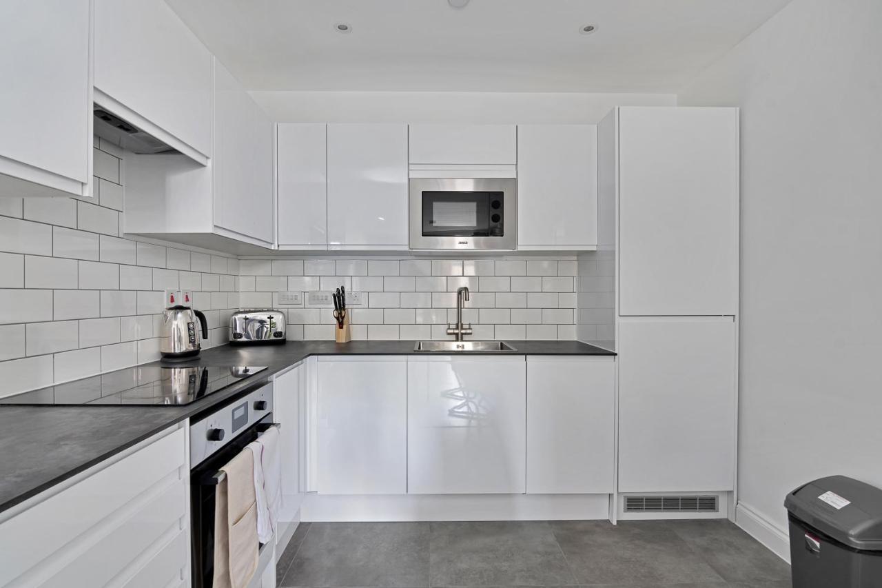 Spacious, Bright & Modern 1 & 2 Bed Apartments At Sligo House - Central Watford واتفورد المظهر الخارجي الصورة