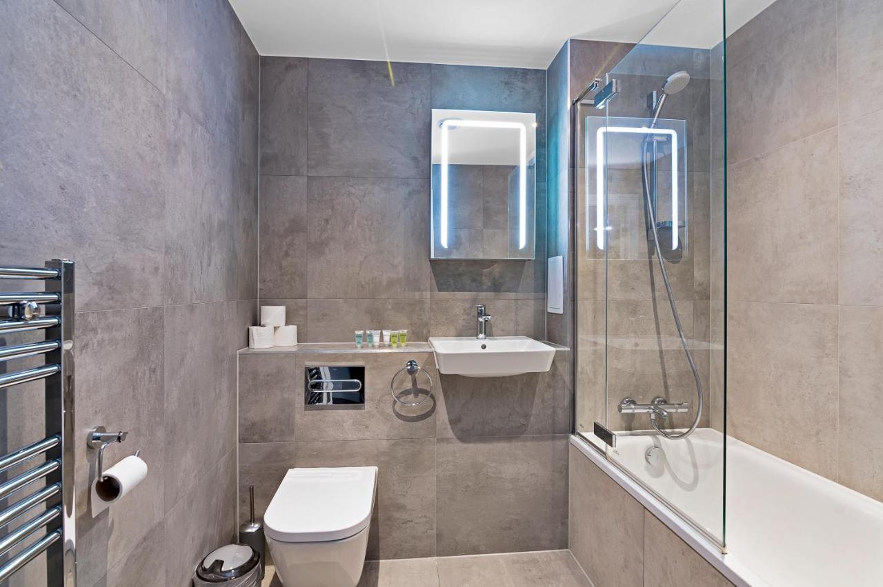 Spacious, Bright & Modern 1 & 2 Bed Apartments At Sligo House - Central Watford واتفورد المظهر الخارجي الصورة