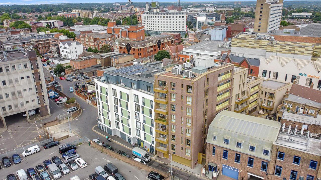 Spacious, Bright & Modern 1 & 2 Bed Apartments At Sligo House - Central Watford واتفورد المظهر الخارجي الصورة